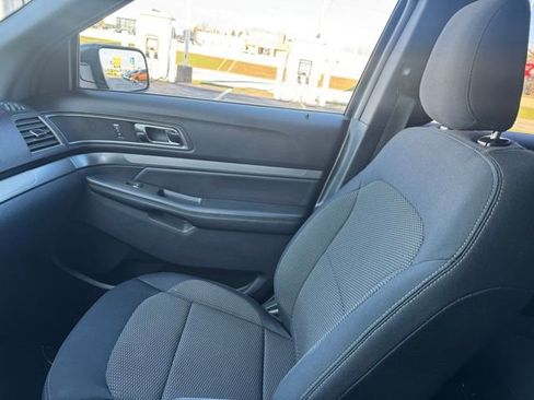 Used 2019 Ford Explorer XLT w/ Equipment Group 201A image 16