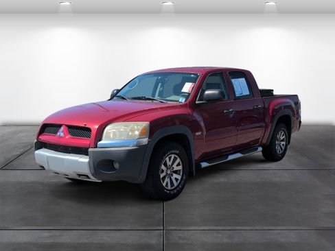 Used 2006 Mitsubishi Raider DuroCross AWD/4WD image 4