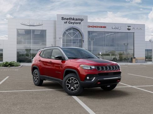 New 2026 Jeep Compass Trailhawk w/ Sun, Sound & Navigation Group AWD/4WD image 6