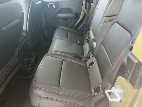 New 2025 Jeep Gladiator Rubicon image 12