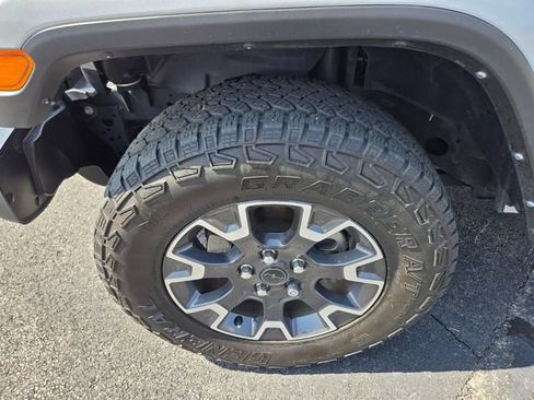 Used 2024 Jeep Wrangler Unlimited Sahara AWD/4WD image 27