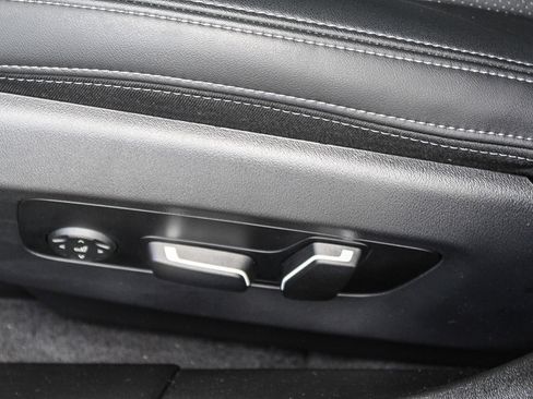 Used 2025 BMW i5 eDrive40i w/ M Sport Package image 21