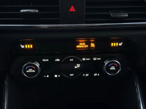 Used 2018 MAZDA CX-9 Touring image 39