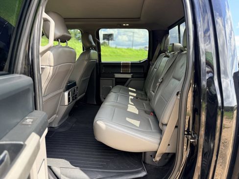 Used 2017 Ford F150 Lariat w/ Equipment Group 502A Luxury AWD/4WD image 14