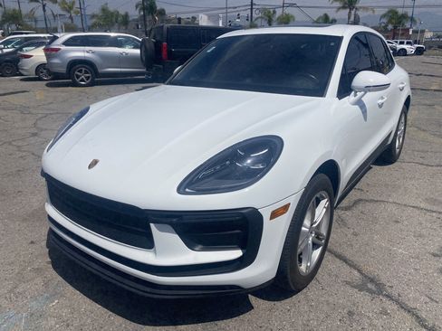 Used 2022 Porsche Macan image 2