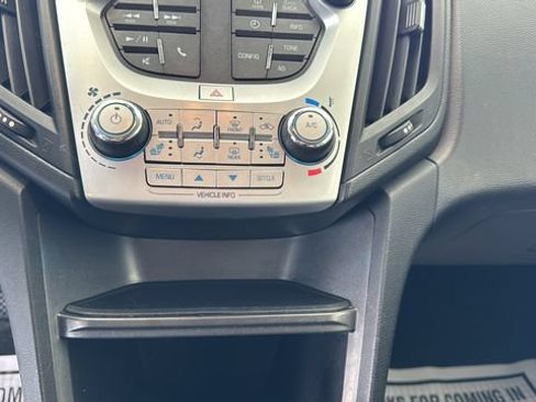 Used 2017 Chevrolet Equinox LT w/ Convenience Package AWD/4WD image 13