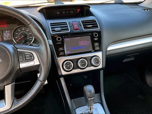 Used 2017 Subaru Crosstrek 2.0i Premium w/ Moonroof Package image 7