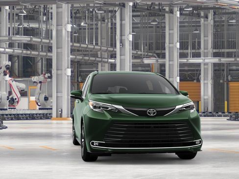 New 2026 Toyota Sienna Platinum image 16
