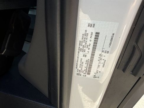 Used 2023 Ford Transit 350 DRW RWD image 17