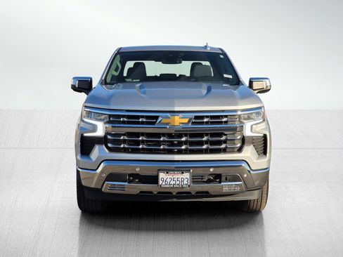 Used 2022 Chevrolet Silverado 1500 LTZ w/ LTZ Premium Package image 2