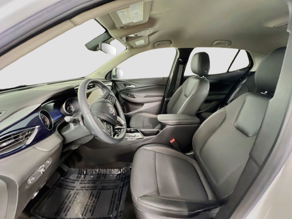 Used 2022 Buick Encore GX Select w/ Sport Touring Package FWD image 20