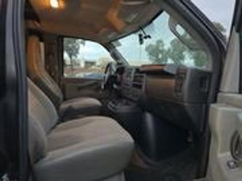 Used 2023 GMC Savana 3500 Work Van w/ Driver Convenience Package image 12