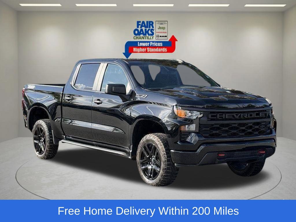 Used 2025 Chevrolet Silverado 1500 Custom Trail Boss w/ LPO, Dark Essentials Package AWD/4WD image 1