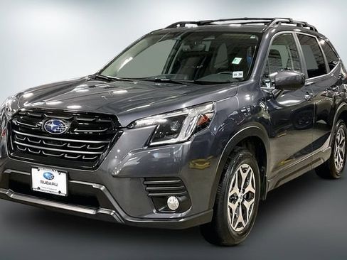 Used 2023 Subaru Forester Premium AWD/4WD image 3