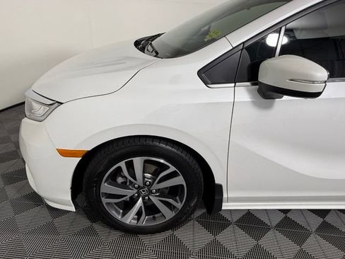 Used 2023 Honda Odyssey Touring image 12