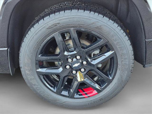 Used 2021 Chevrolet Traverse Premier w/ Redline Edition FWD image 23