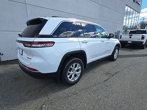 Certified 2023 Jeep Grand Cherokee Limited w/ MOPAR Finishing Package AWD/4WD image 10