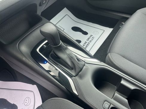 Used 2025 Toyota Corolla LE image 26
