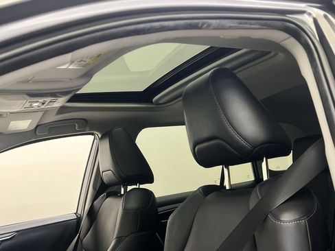 Used 2022 Toyota RAV4 XLE Premium image 22