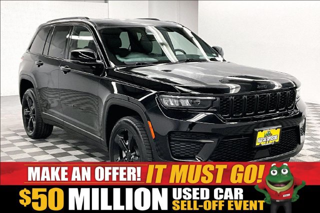 Used 2023 Jeep Grand Cherokee Altitude AWD/4WD image 1