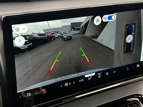 Used 2025 Ford Expedition Active AWD/4WD image 24