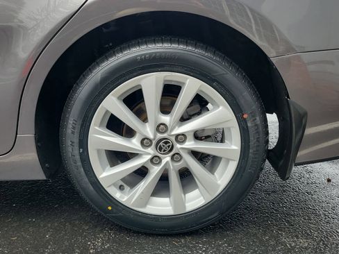 Used 2022 Toyota Camry LE w/ Convenience Package image 30