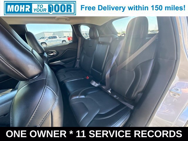Used 2021 Jeep Cherokee Latitude Lux FWD image 29