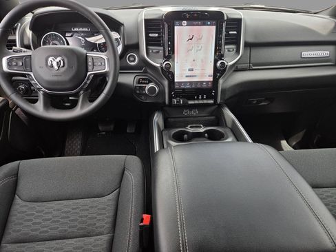 Used 2025 RAM 1500 Big Horn AWD/4WD image 9