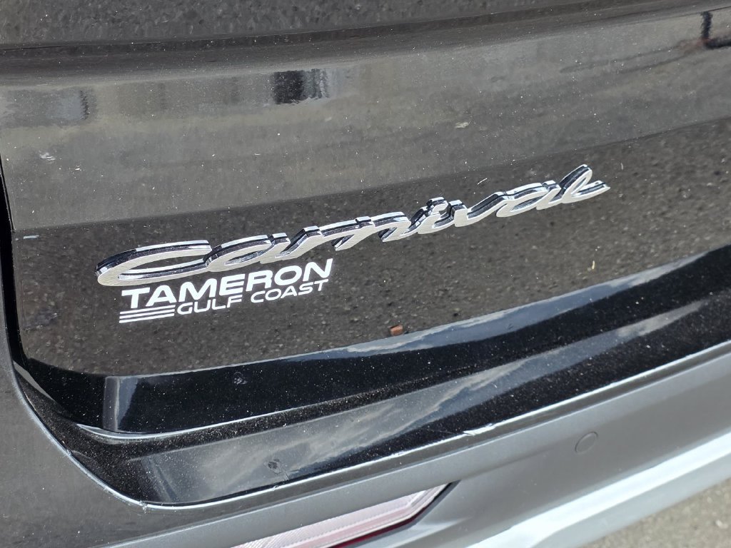 Used 2022 Kia Carnival EX FWD image 31