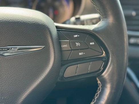 Used 2020 Chrysler Pacifica Touring w/ S Appearance Package FWD image 22