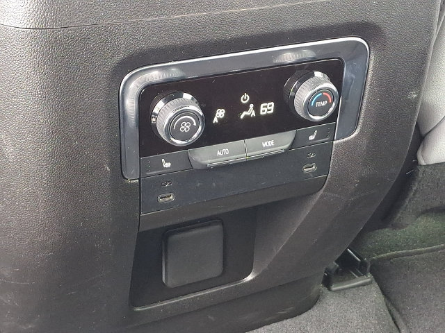 Used 2026 Chevrolet Suburban Premier AWD/4WD image 19