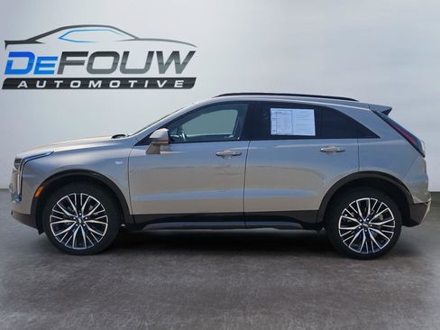 Used 2024 Cadillac XT4 Sport AWD/4WD image 6