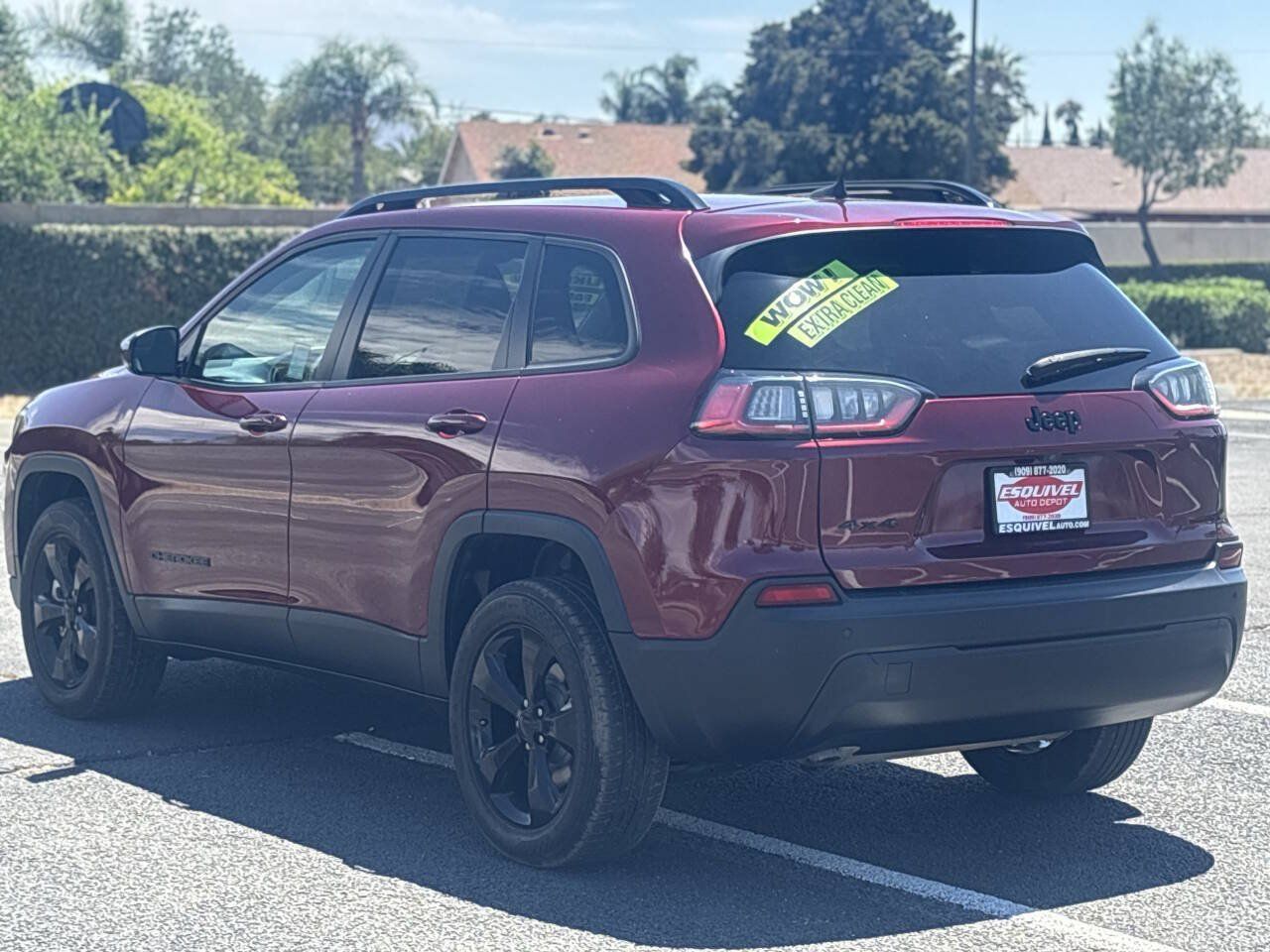 Used 2021 Jeep Cherokee Latitude Plus AWD/4WD image 5