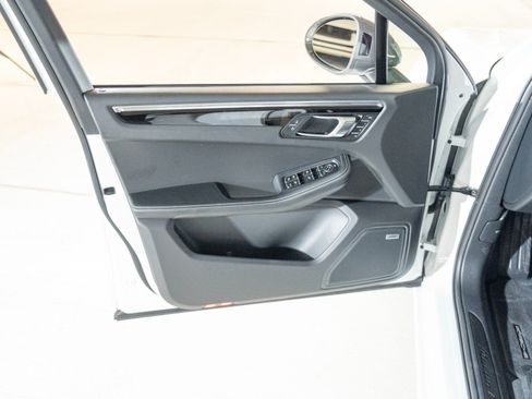 Certified 2026 Porsche Macan Turbo AWD/4WD image 16