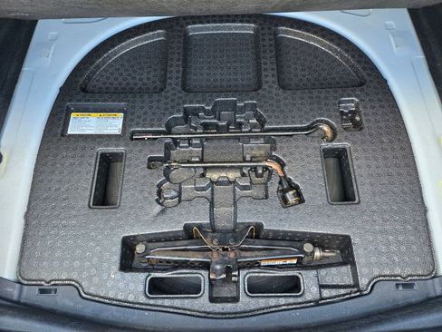 Used 2022 Toyota Camry SE image 19