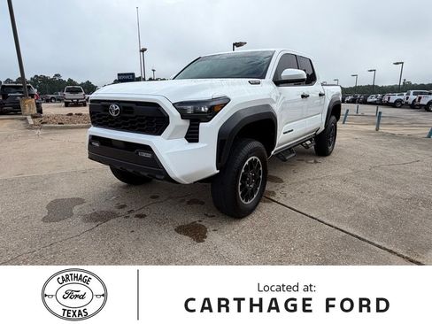 Used 2025 Toyota Tacoma TRD Off-Road AWD/4WD image 1