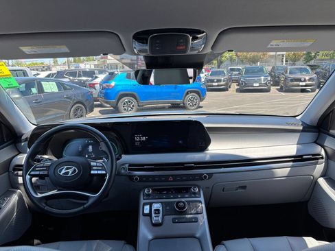 Used 2025 Hyundai Palisade SEL FWD image 37
