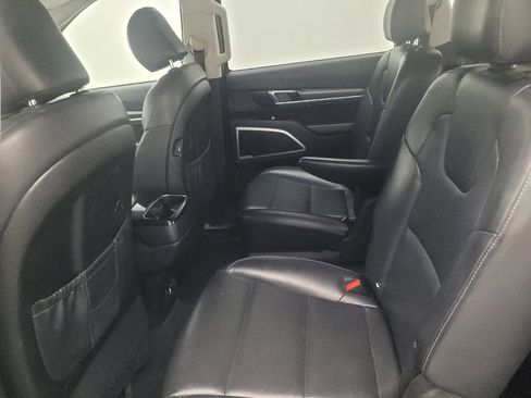 Used 2020 Kia Telluride S FWD image 18