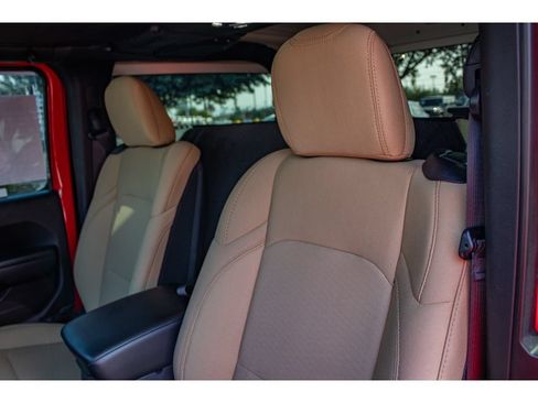 Used 2022 Jeep Wrangler Sport AWD/4WD image 21