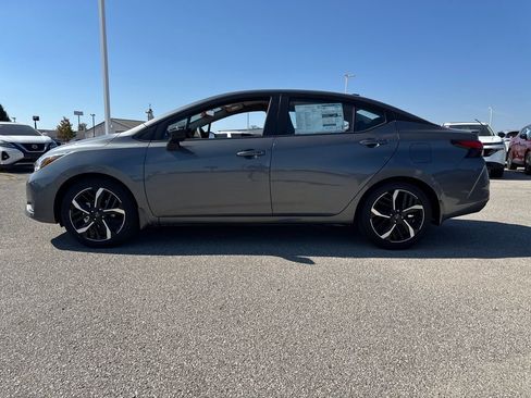 New 2025 Nissan Versa SR w/ Trunk Package image 2