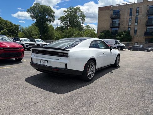 Used 2024 Dodge Charger Daytona Scat Pack w/ Plus Group AWD/4WD image 3