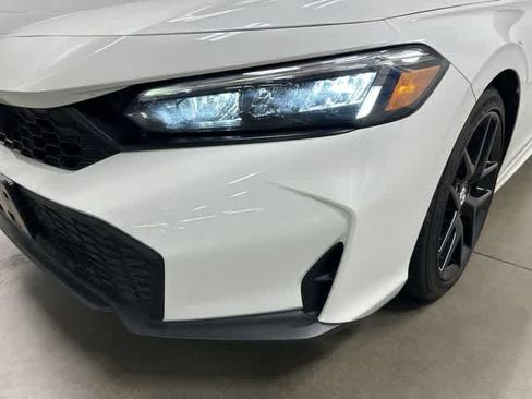 Used 2025 Honda Civic Sport image 31