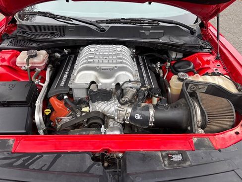 Used 2016 Dodge Challenger SRT Hellcat image 25