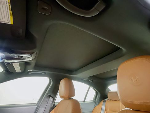 Used 2022 Alfa Romeo Giulia Ti image 27