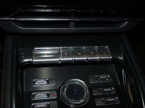 New 2026 Lincoln Nautilus Premier image 16