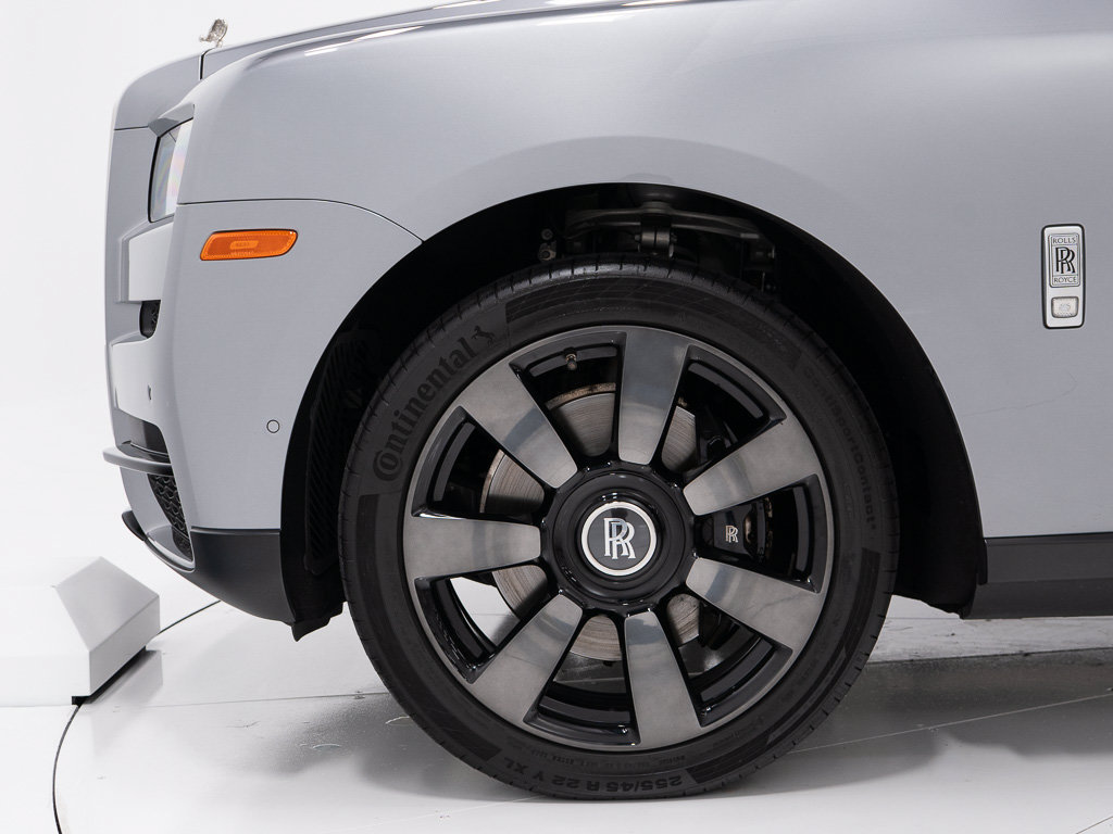 Certified 2023 Rolls-Royce Cullinan w/ Dark Exterior Package AWD/4WD image 49