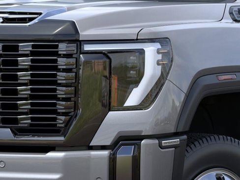New 2026 GMC Sierra 3500 Denali Ultimate w/ LPO, Black Badging Package AWD/4WD image 10