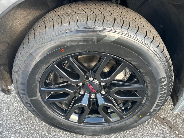 Used 2022 GMC Sierra 1500 Elevation w/ Preferred Package AWD/4WD image 11