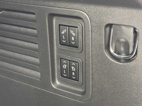 New 2026 Buick Enclave Sport Touring w/ Power Package image 18