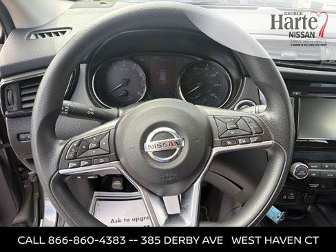 Certified 2019 Nissan Rogue Sport SV AWD/4WD image 12